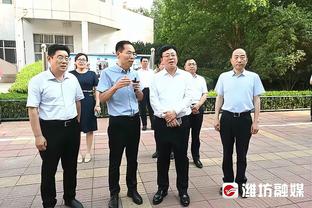 浓眉：新秀赛季我被大卫-韦斯特连打六七个 感觉好丢人